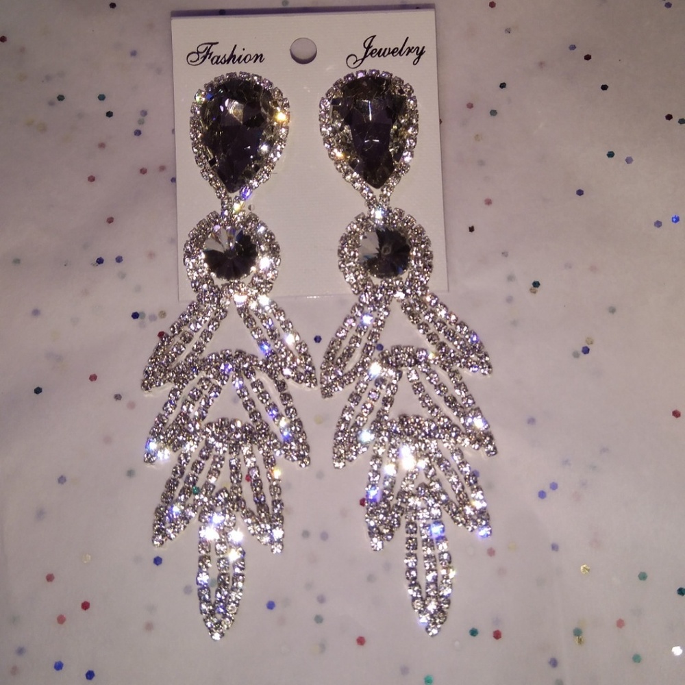 Silver rhinestone chandelier earrings
